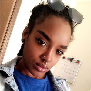 Meet your Posher, Kay